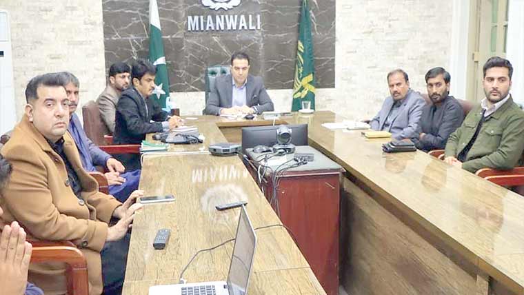 آوارہ کتے تلف کریں، کوئی مین ہول کھلا نہ ہو، اسد عباس مگسی 