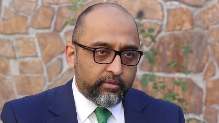 عمران سے 870ملاقاتیں ، یہ قید  تنہائی نہیں، ترجمان وزیر اعظم