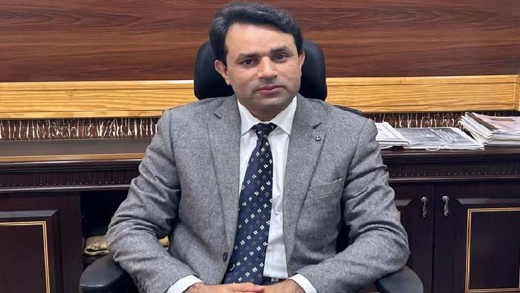 ڈپٹی کمشنر منڈی بہائوالدین کا چارج  سنبھالتے ہی شہر بھر میں صفائی کا جائزہ 