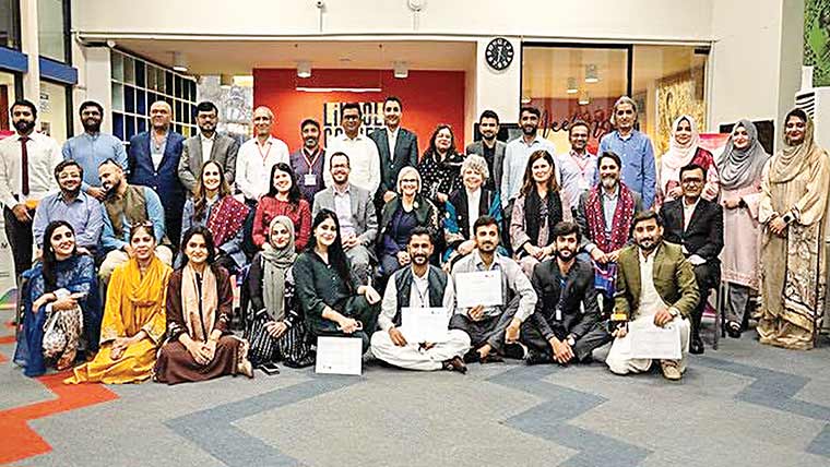  امریکہ اور پاکستان کا سٹیم تعلیم کو مضبوط بنانے کے لیے اشتراک