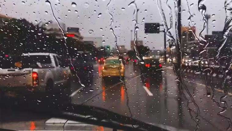 کراچی میں بونداباندی، لاہور سمیت  مختلف شہروں میں بارش کی پیشگوئی