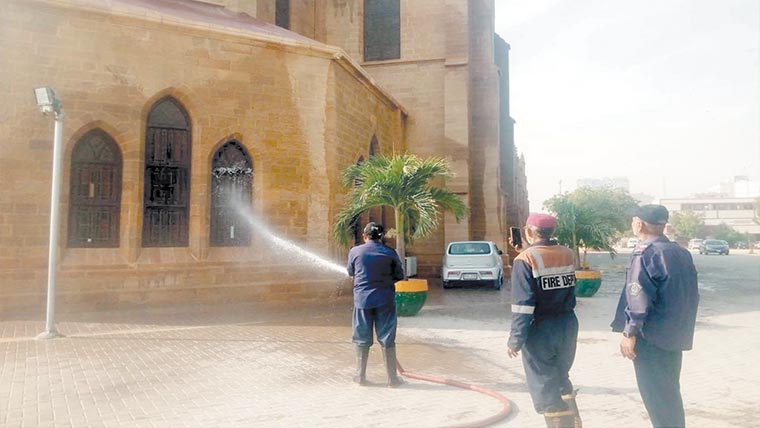 میئر کی ہدایت پر گرجا گھروں کی کرسمس سے قبل تاریخی صفائی