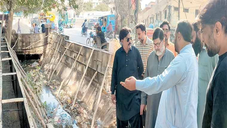 چیئرمین ناظم آباد ٹاؤن کی تعمیراتی کام مقررہ مدت میں مکمل کرنے کی ہدایت