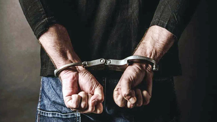 منشیات فروشوں کیخلاف کریک  ڈاؤن، شراب فروش گرفتار