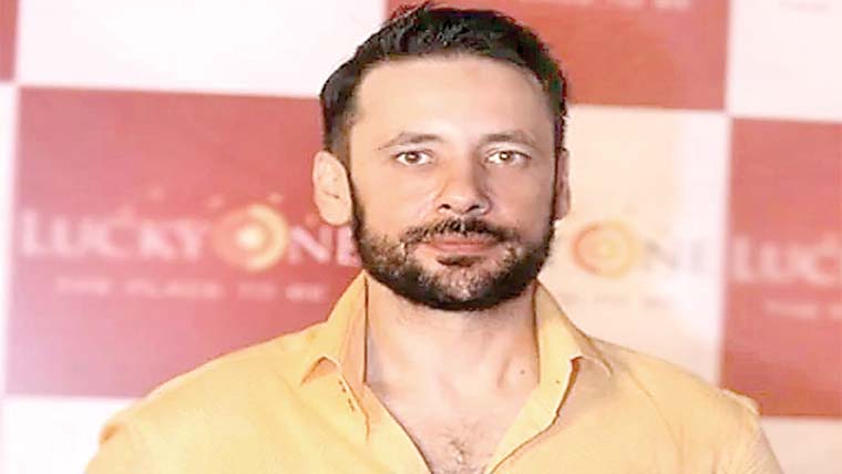 آن لائن لڑکی سے محبت میں دھوکا ملا  اب شادی نہیں کرنا چاہتا: ٹیپو شریف