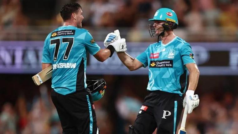 بگ بیش:ایک اننگز میں 2سنچریاں اور زیادہ چھکوں کا ریکارڈ 