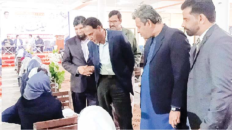  مقرب الٰہی ٹیلنٹ ایوارڈ کے امتحانات ، ہزار سے زائد طلبا شریک