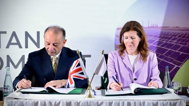 پاکستان اور برطانیہ کا 35 ملین پاؤنڈ کا گرین کمپیکٹ معاہدہ