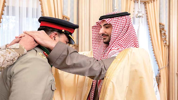 فیلڈ مارشل کی کامیاب سفارتکاری : لیبیا کیساتھ 4 ارب ڈالر کا دفاعی معاہدہ، ملکی تاریخ کی سب سے بڑی برآمدی ڈیل 