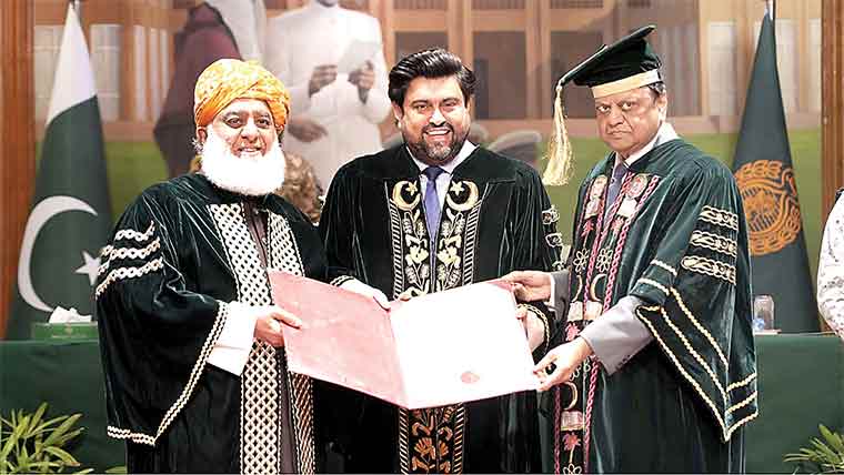 فوج غزہ بھیجنے کی غلطی نہ کی جائے : فضل الرحمن 