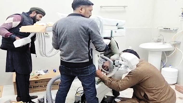 علی پور :مریم نواز ہسپتال میں ڈینٹل یونٹ کی تنصیب شروع 