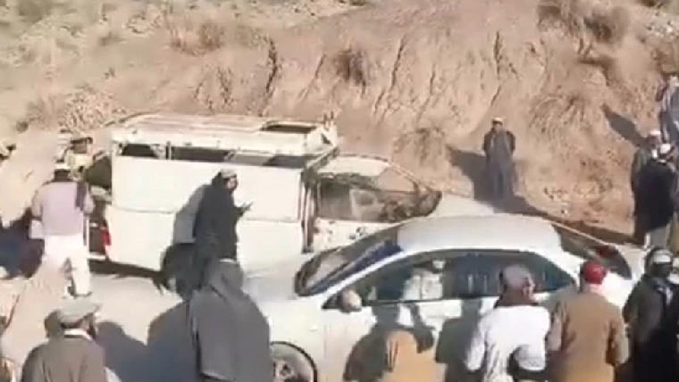 کرک پولیس پرحملہ،5شہید، جوابی کارروائی ،8دہشتگرد ہلاک