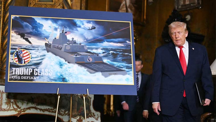 امریکی صدر کا اپنے نام کے جدید  جنگی جہاز ’ ٹرمپ کلاس‘بنانیکا اعلان 
