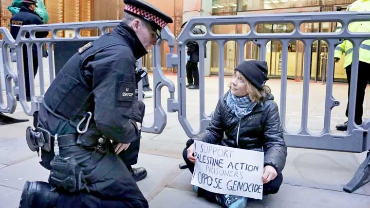 لندن :فلسطین کی حمایت میں  احتجاج ، گریٹا تھنبرگ گرفتار و رہا