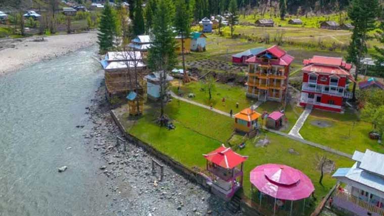  آزاد کشمیر:2025میں 15لاکھ سے زائد سیاحوں کی آمد  