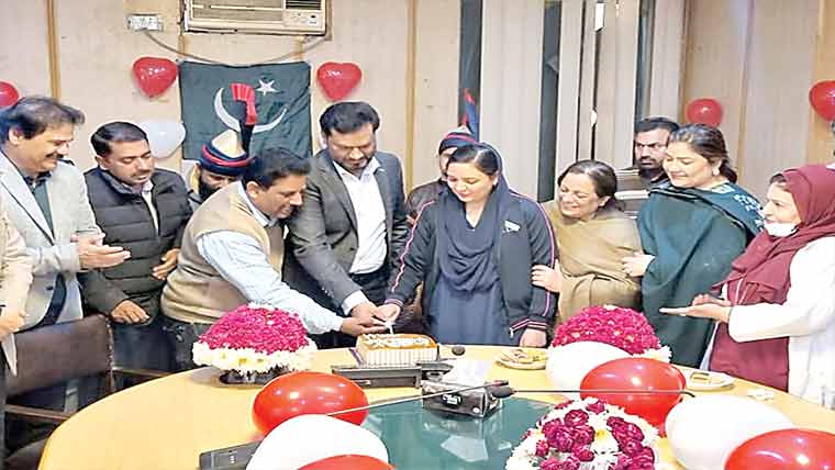 داتا دربار ہسپتال میں کرسمس  کے حوالے سے تقریب