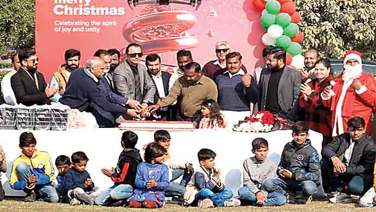 زیتون گروپ کی جانب سے  کرسمس کی خصوصی تقریب