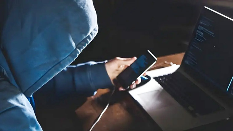 موبائل کی ایک سیٹنگ آپ کا بینک اکاؤنٹ خالی کر سکتی 