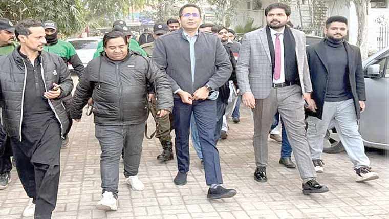 وزیرآباد :ترقیاتی کام مقرر ہ مد ت میں مکمل کرنے کی ہدایت 