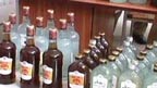 متعددمنشیات فروش گرفتار،بھاری مقدار میں شراب برآمد