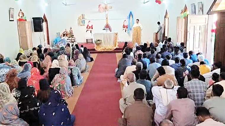 شورکوٹ کینٹ:گرجا گھروں میں خصوصی عبادات اور تقریبات