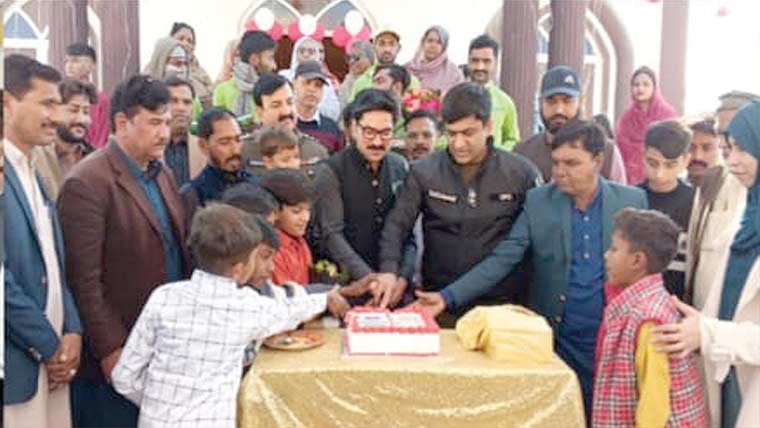 ڈپٹی کمشنر اور ڈی پی او نے کرسمس تقریبات میں شرکت کی