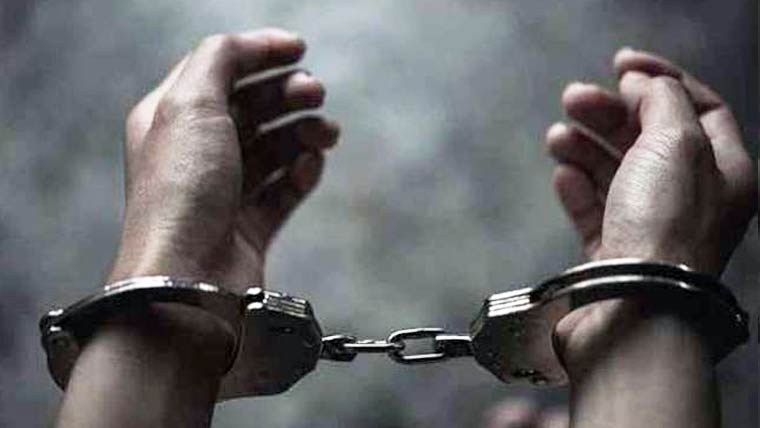 ہسپتال میں رقم بٹورنے والا ٹاؤٹ گرفتار