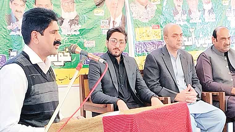 جڑانوالہ:ایلیمنٹری سکول کی چار دیواری کی تعمیر کا افتتاح 