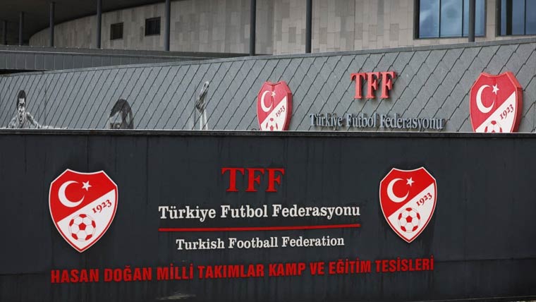 ترکیہ :فٹبال سٹے بازی سکینڈل میں  14فٹبالرز سمیت 24افراد گرفتار 