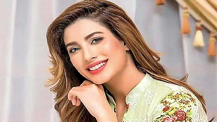  اداکارہ مہوش حیات اپنی  سالگرہ 6جنوری کومنائیں گی