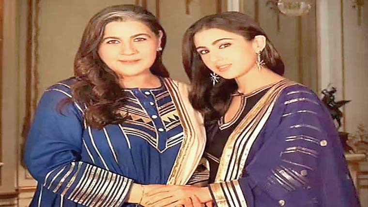  عورت کی طاقت کا تصور اپنی والدہ امریتا سنگھ سے آیا :سارہ علی 