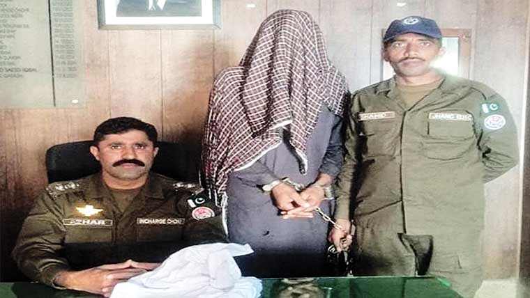 شورکوٹ:پولیس کی کارروائی، کلو چرس برآمد، منشیات فروش گرفتار 