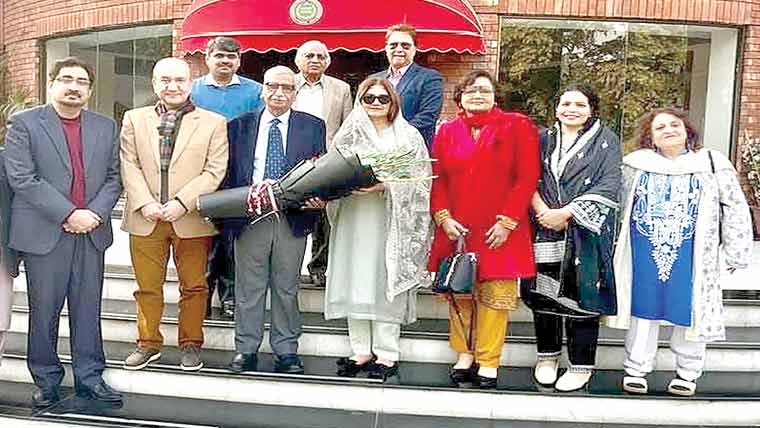  شاعرہ فائقہ گل صاحبزادہ  کے اعزاز میں ادبی نشست 