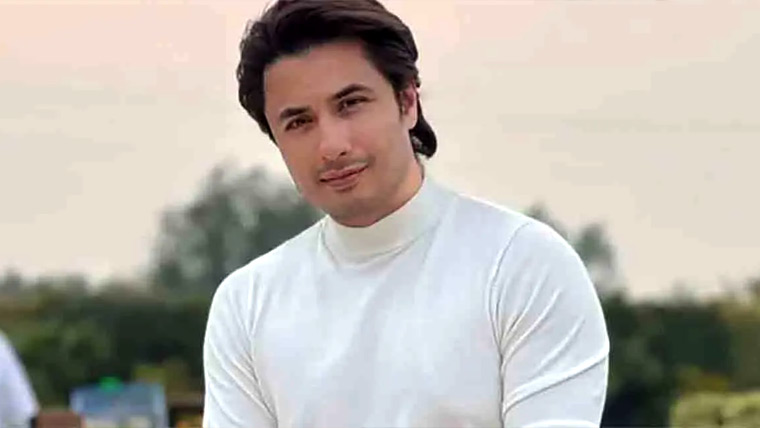 علی ظفر کے نئے گانے ’’رخسانہ‘‘ کی سوشل میڈیا پر دھوم 