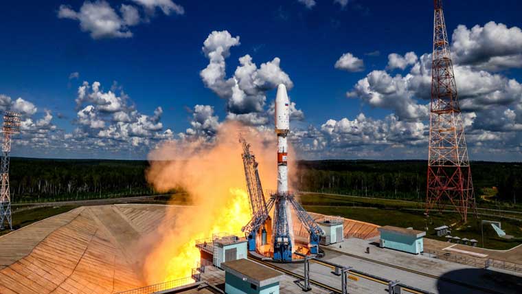 ایران نے روس سے 3 مشاہداتی سیٹلائٹس خلا میں بھیج دئیے 