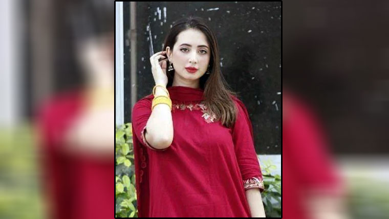 اداکاری سے زیادہ کاروبار  مجھے مطمئن کرتا ہے :کومل عزیز 