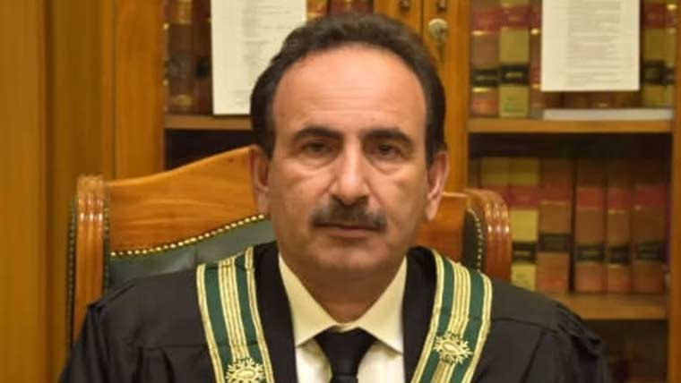 اسلام آباد ہائیکورٹ کے  جسٹس آصف کے خلاف سپریم  جوڈیشل کونسل میں شکایت دائر 