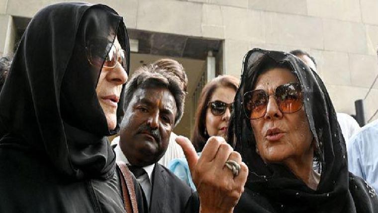 عمران کی بہنوں کا دھرنا واٹر کینن ،پولیس آپریشن کے بعد ختم 