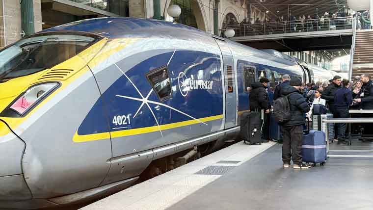 چینل ٹنل میں بجلی کی خرابی  برطانیہ کو یورپ سے جوڑنے  والی یورو سٹار ٹرین سروس معطل 