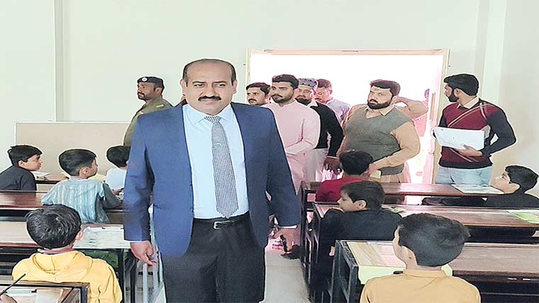 پیرمحل :دانش سکول میں داخلہ کیلئے انٹری ٹیسٹ مکمل