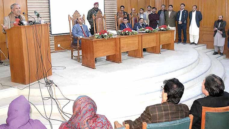 جسٹس ہاشم کاکڑ ماضی کی تلخ یادیں بیان کرتے آبدیدہ 