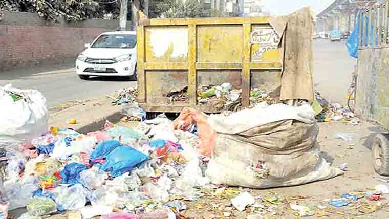  خانیوال میں جگہ جگہ گندگی کے ڈھیر ،سیوریج کا پانی جمع