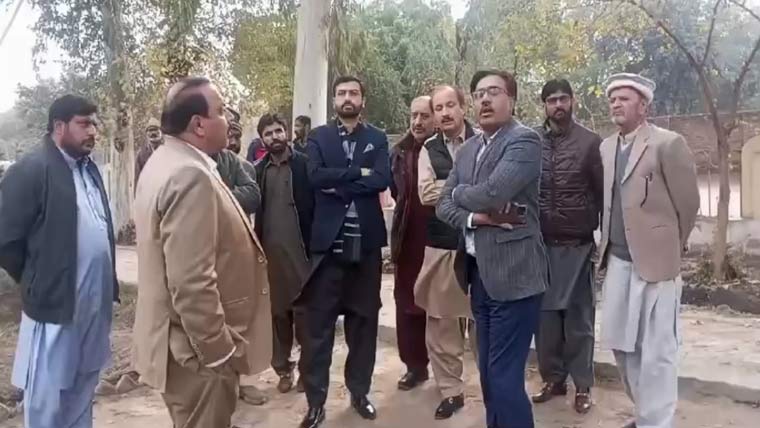 ڈپٹی کمشنر بھکر کا شہر کے مختلف پارکوں کا دورہ ‘ بحالی کا جائزہ