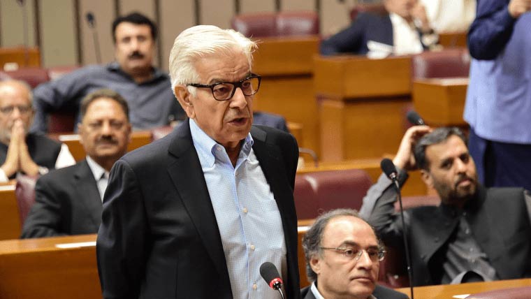 قومی اسمبلی : پی ٹی آئی کا اوو، اوو کرکے احتجاج، یہ مذاکرات میں سنجیدہ نہیں : وزیر دفاع 