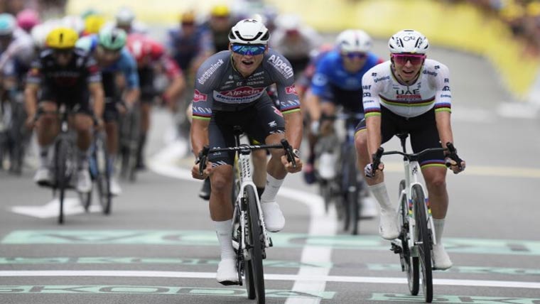  میتھیو وین ڈیر پوئل نے ٹور ڈی  فرانس ریس کا دوسرا مرحلہ جیت لیا