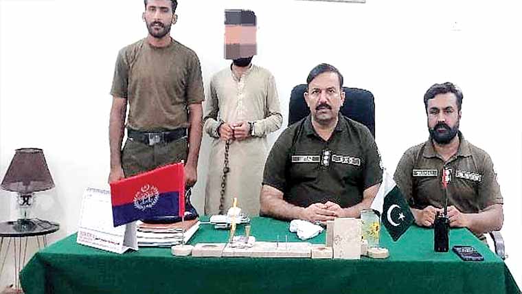  اندھے قتل کا سراغ لگا لیا گیا،بیوی قاتلہ نکلی ،آشنا بھی گرفتار