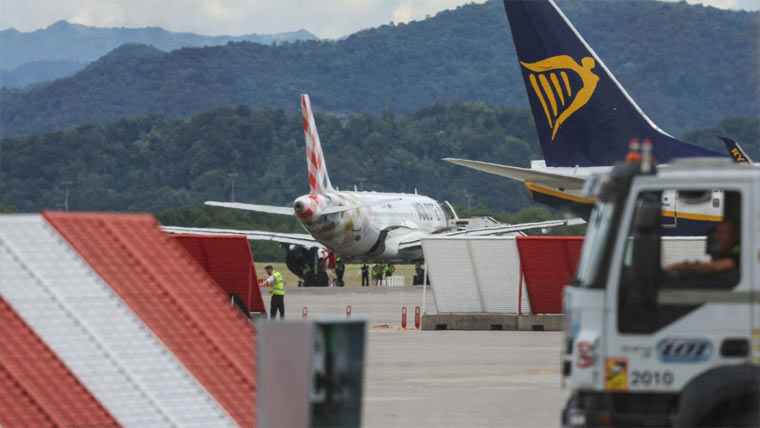 اٹلی:برگامو ایئرپورٹ پر ایک شخص  طیارے کے انجن میں گر کر ہلاک 