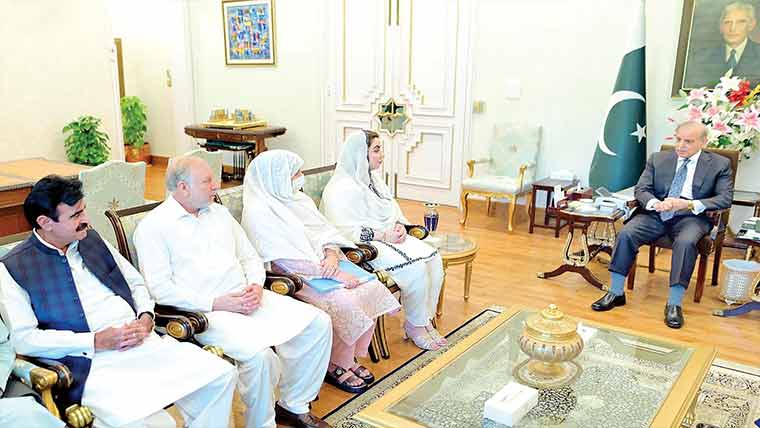 اے این پی رہنما ثمر بلور کی وزیر اعظم سے ملاقات، ن لیگ میں شامل 