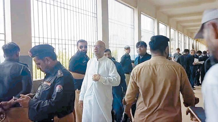 لیاری حادثہ،ایس بی سی اے افسران سمیت دیگر ملزمان کا جسمانی ریمانڈ