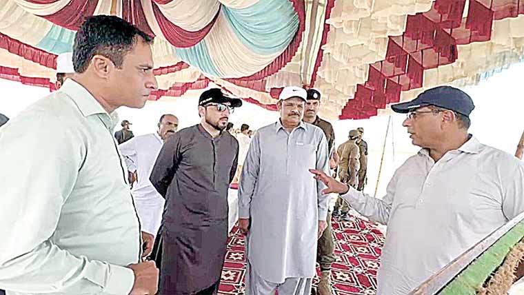 سیلاب کا خدشہ ،عوام کو محفوظ مقام پر منتقل کیا جارہا :کمشنر